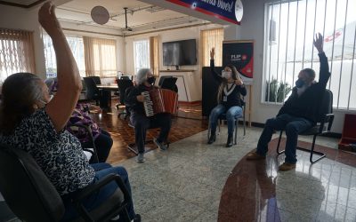 Oficina Musicalizar do CEDIVIDA traz a música como forma de terapia para a pessoa idosa