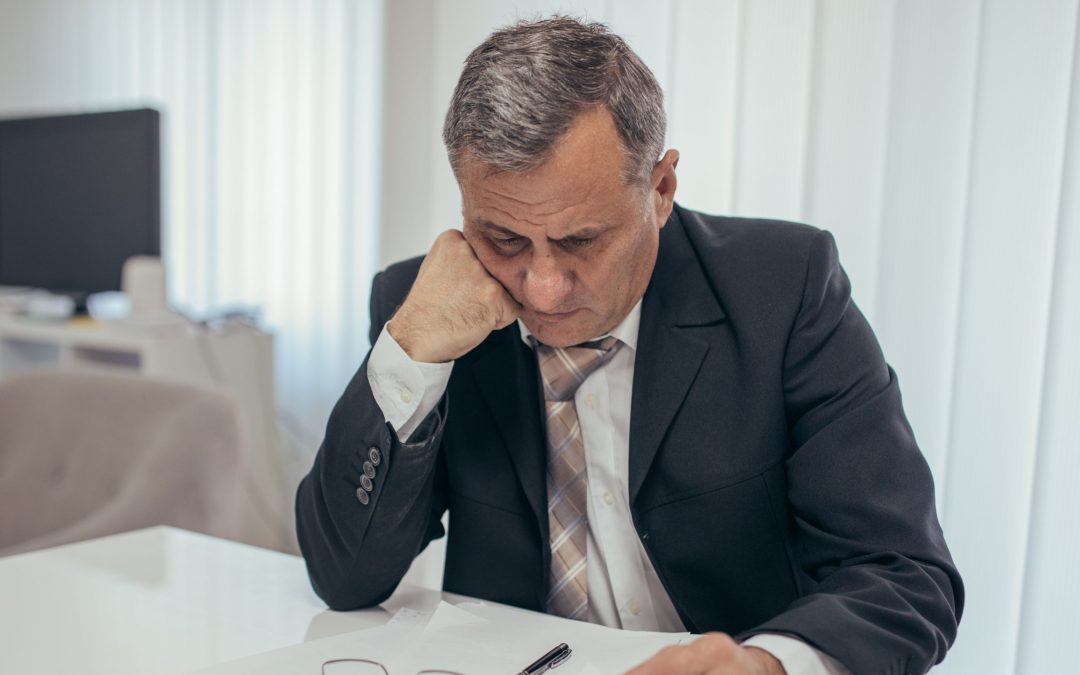 Perdeu Tudo?  Saiba Exatamente o que Fazer após Quebrar Financeiramente e Como Recomeçar do Jeito Certo.