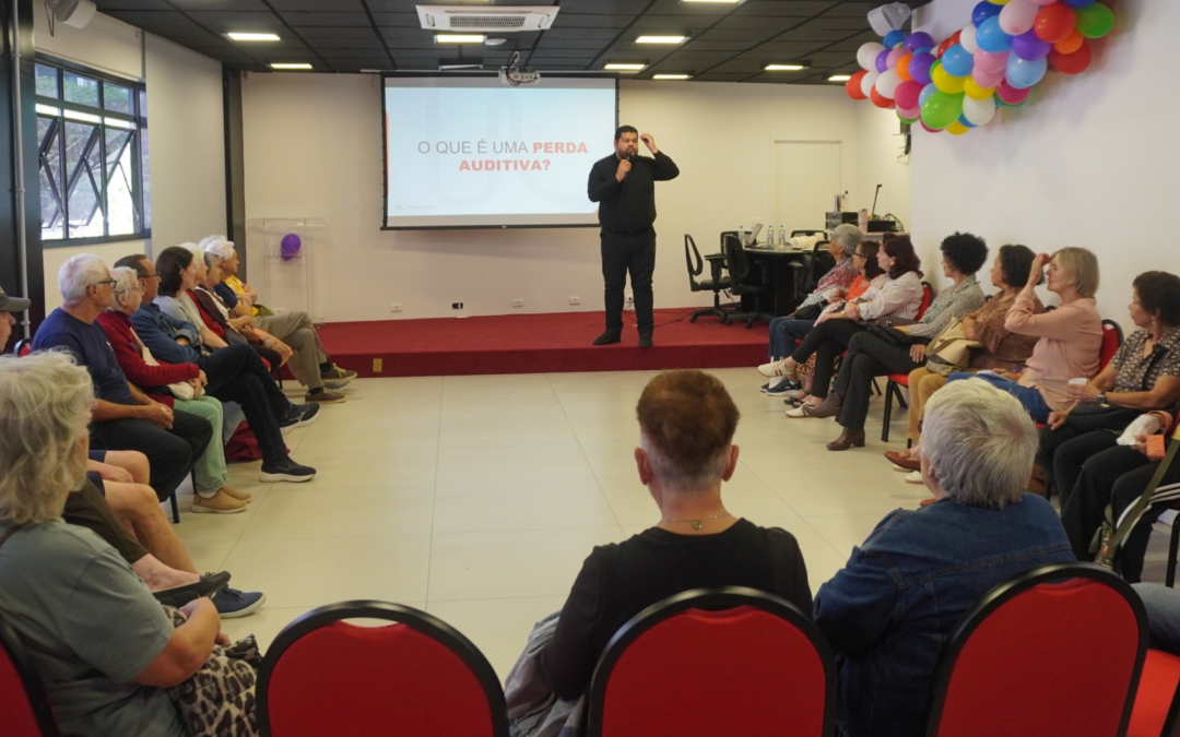 CEDIVIDA promove palestra sobre sinais de perda auditiva e importância do diagnóstico precoce